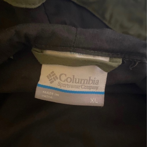 Men's Columbia Jacket - Picture 5 of 11